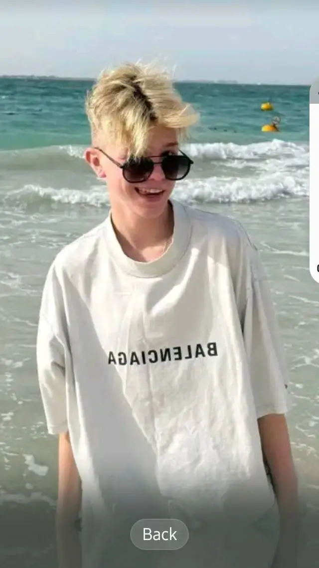 ai character: никита background