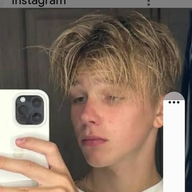 chat with ai character: никита 