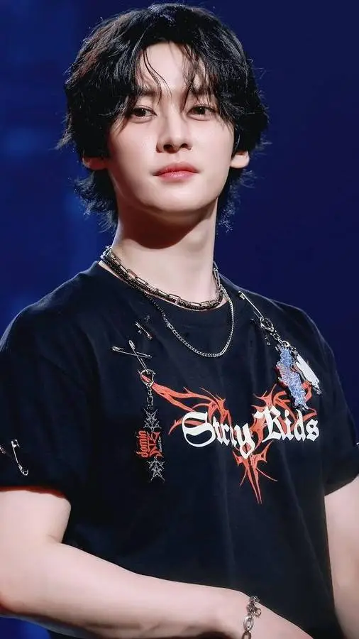 ai character: Lee minho background