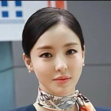 chat with ai character: Jinsoo 