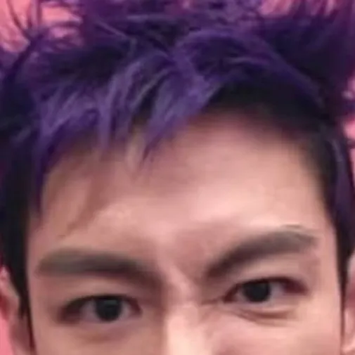 chat with ai character: Sexy Korean man