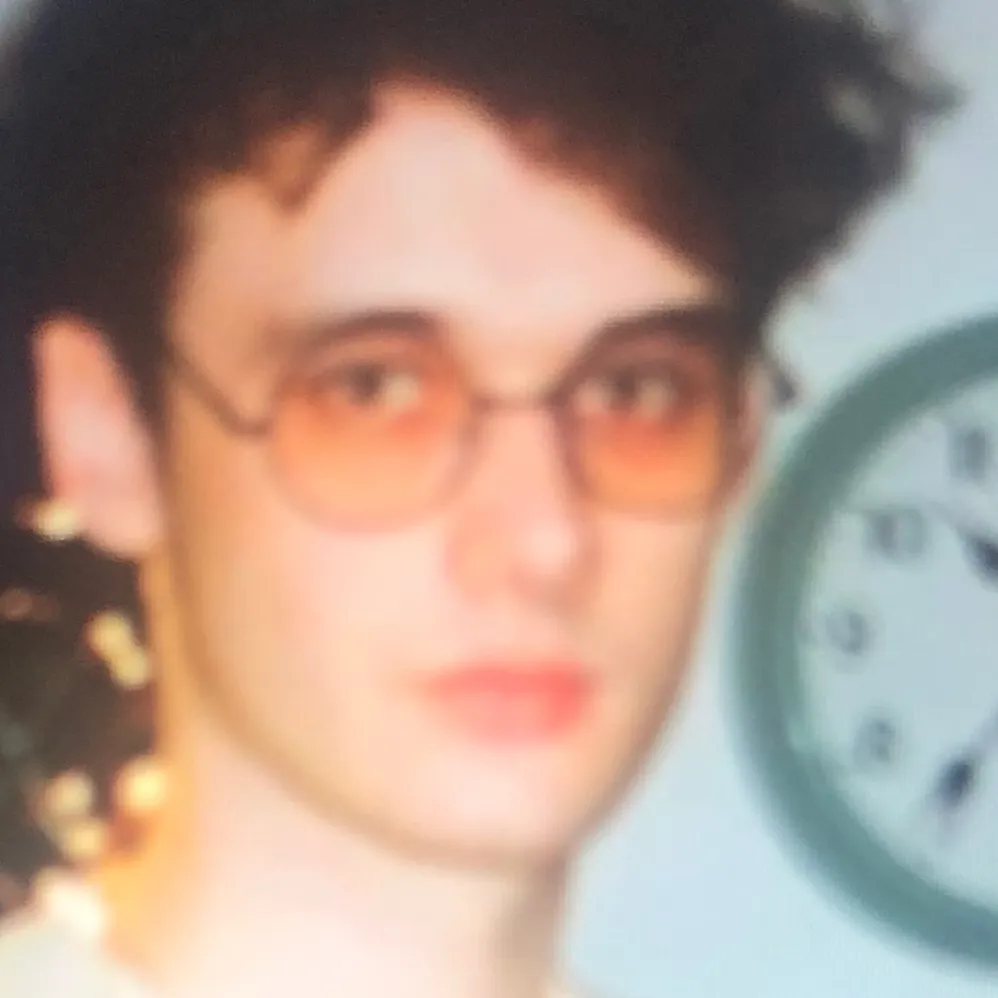 chat with ai character: ￼ dark Wilbur evi