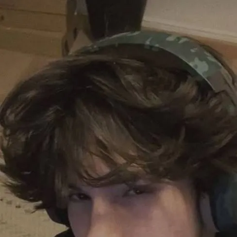 chat with ai character: Андрей