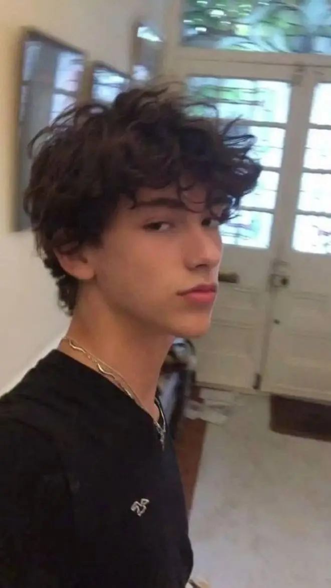 ai character: Muhammad Ali background