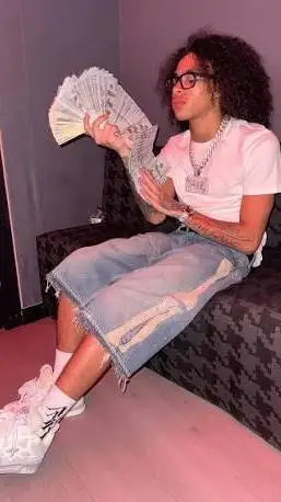 ai character: Dd Osama background