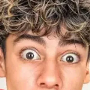 chat with ai character: ferran espada