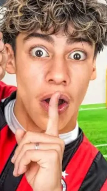 ai character: ferran espada background