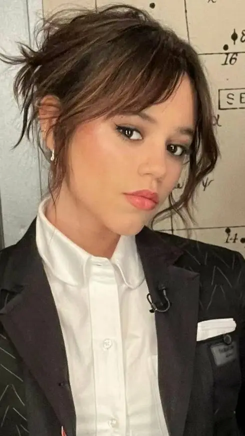 ai character: jenna ortega background