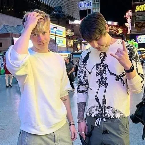 chat with ai character: Sam and Colby 