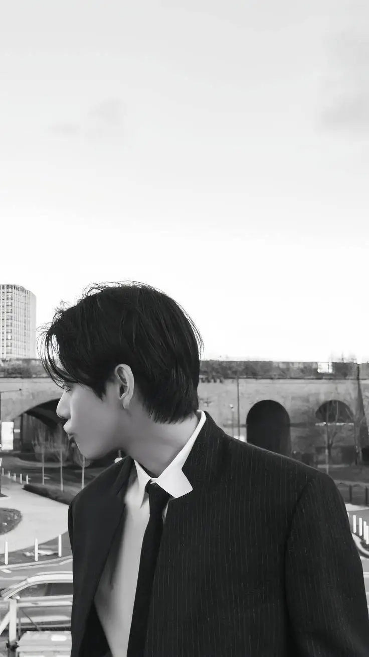 Talkie AI - Chat with Kim Taehyung 