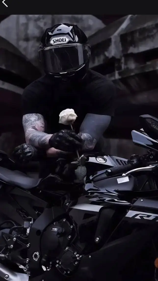 ai character: Armando  background