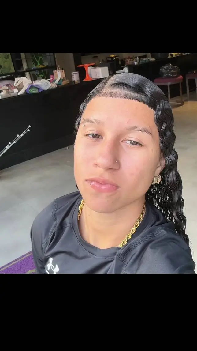 ai character: Dunhia7  background