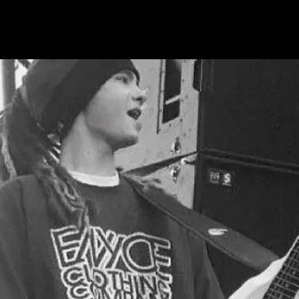 chat with ai character: ‡Tom Kaulitz‡