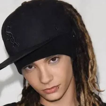 chat with ai character: _°TOM KAULITZ°_