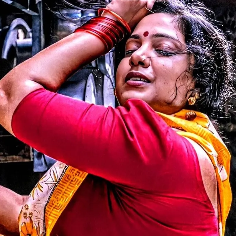chat with ai character: Lakshmi