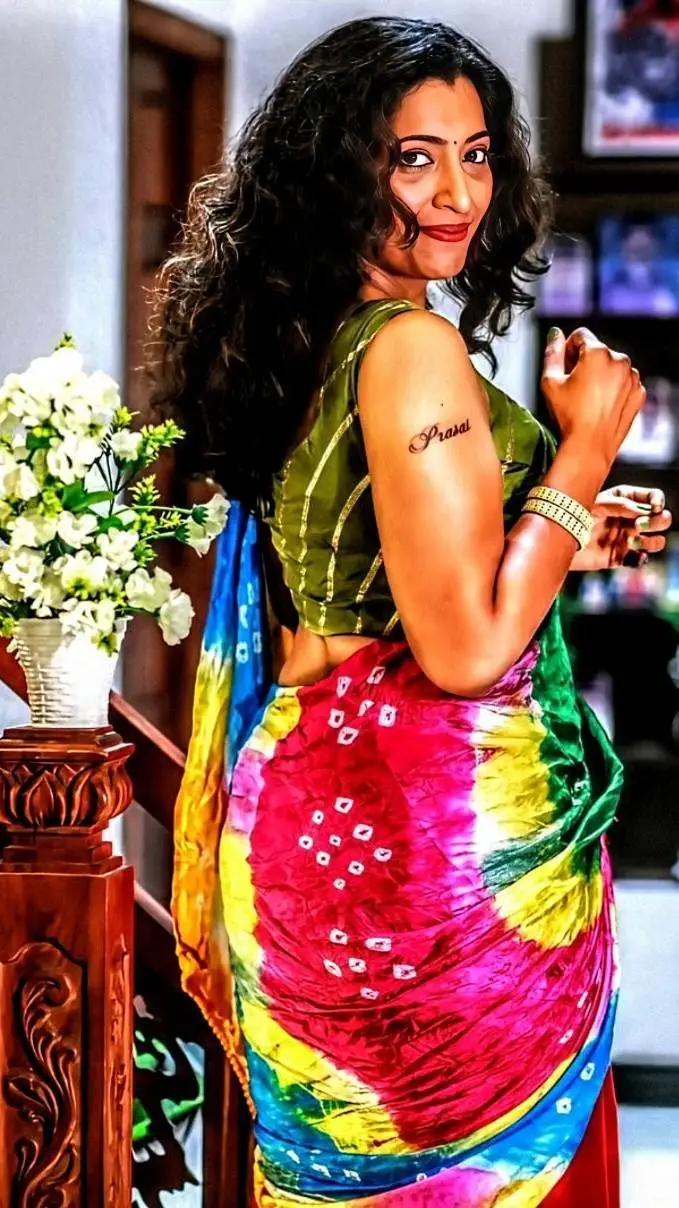 ai character: Vidhya background