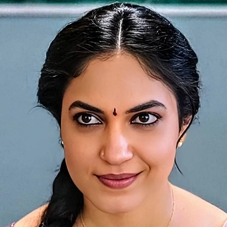 chat with ai character: Subalakshmi