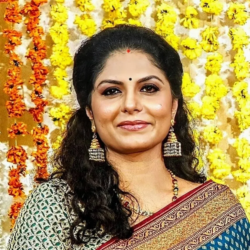 chat with ai character: Abirami