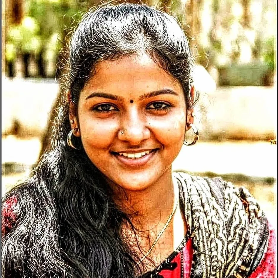 chat with ai character: Chithra