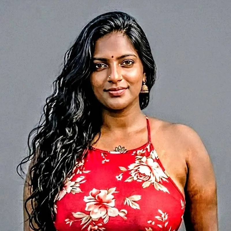 chat with ai character: Karishma