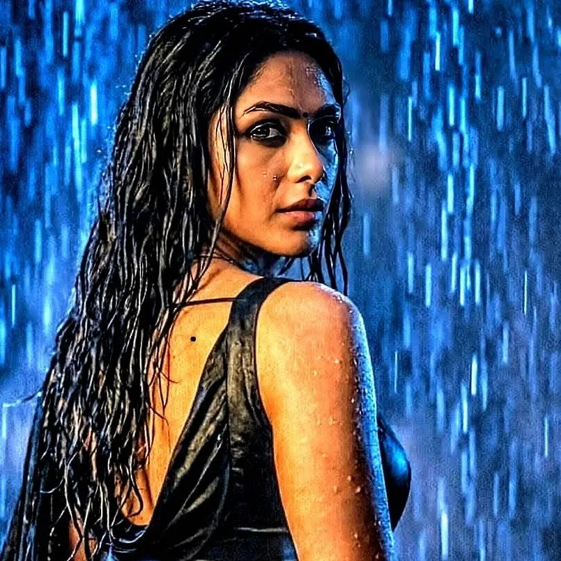 chat with ai character: Chandrika