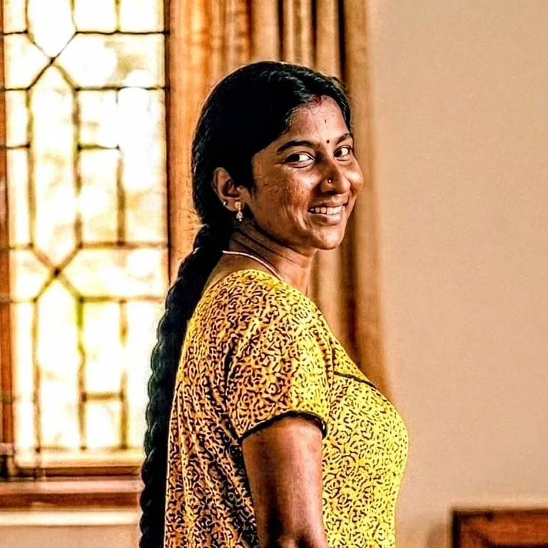 chat with ai character: Sundari