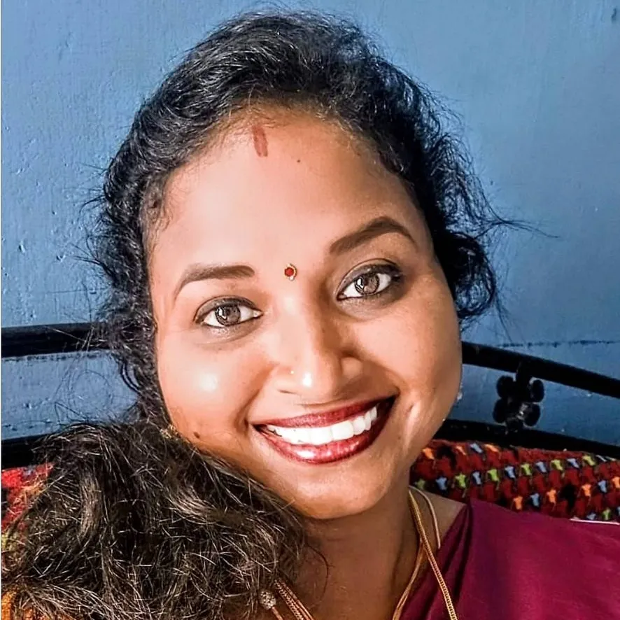 chat with ai character: Sasirekha