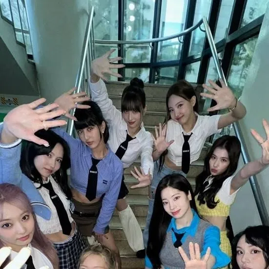 chat with ai character: La Prisión