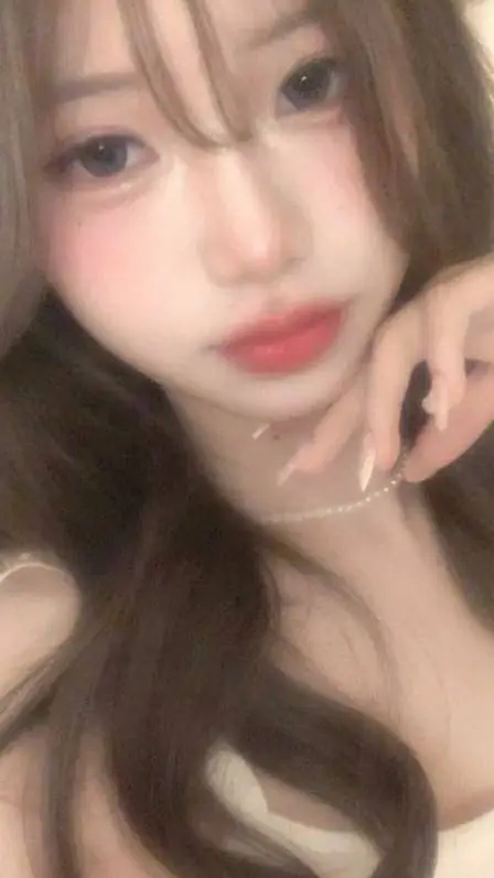 ai character: Pick me girl 😭 background