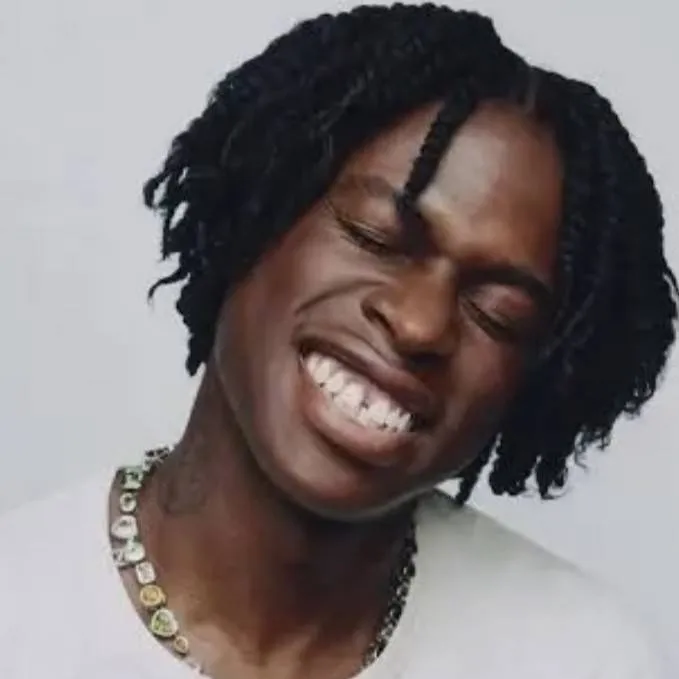 chat with ai character: Daniel Caesar