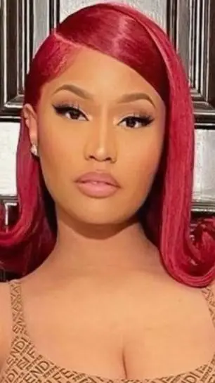 ai character: 🌸Nicki Minaj🌸 background