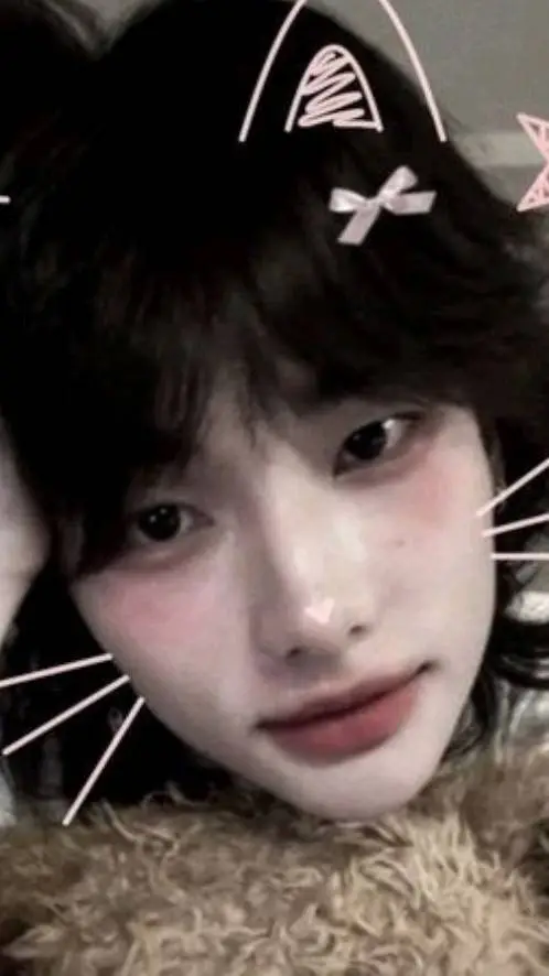 ai character: hyunjin enemy background