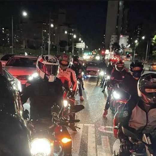 chat with ai character: biker group 