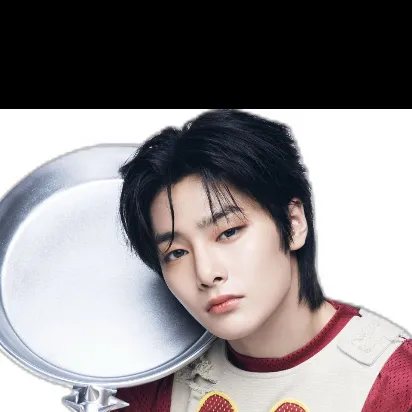 chat with ai character: I.N (Jeongin)