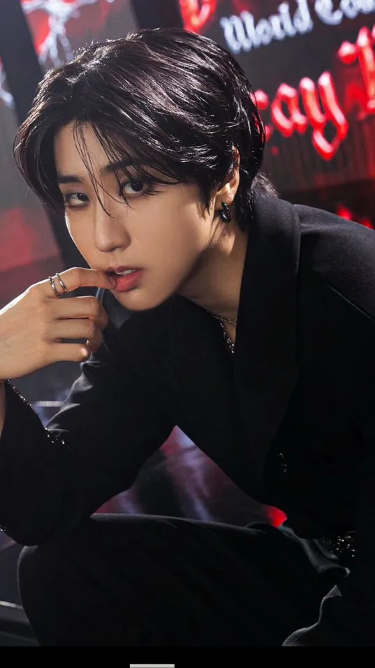 ai character: Han Jisung background