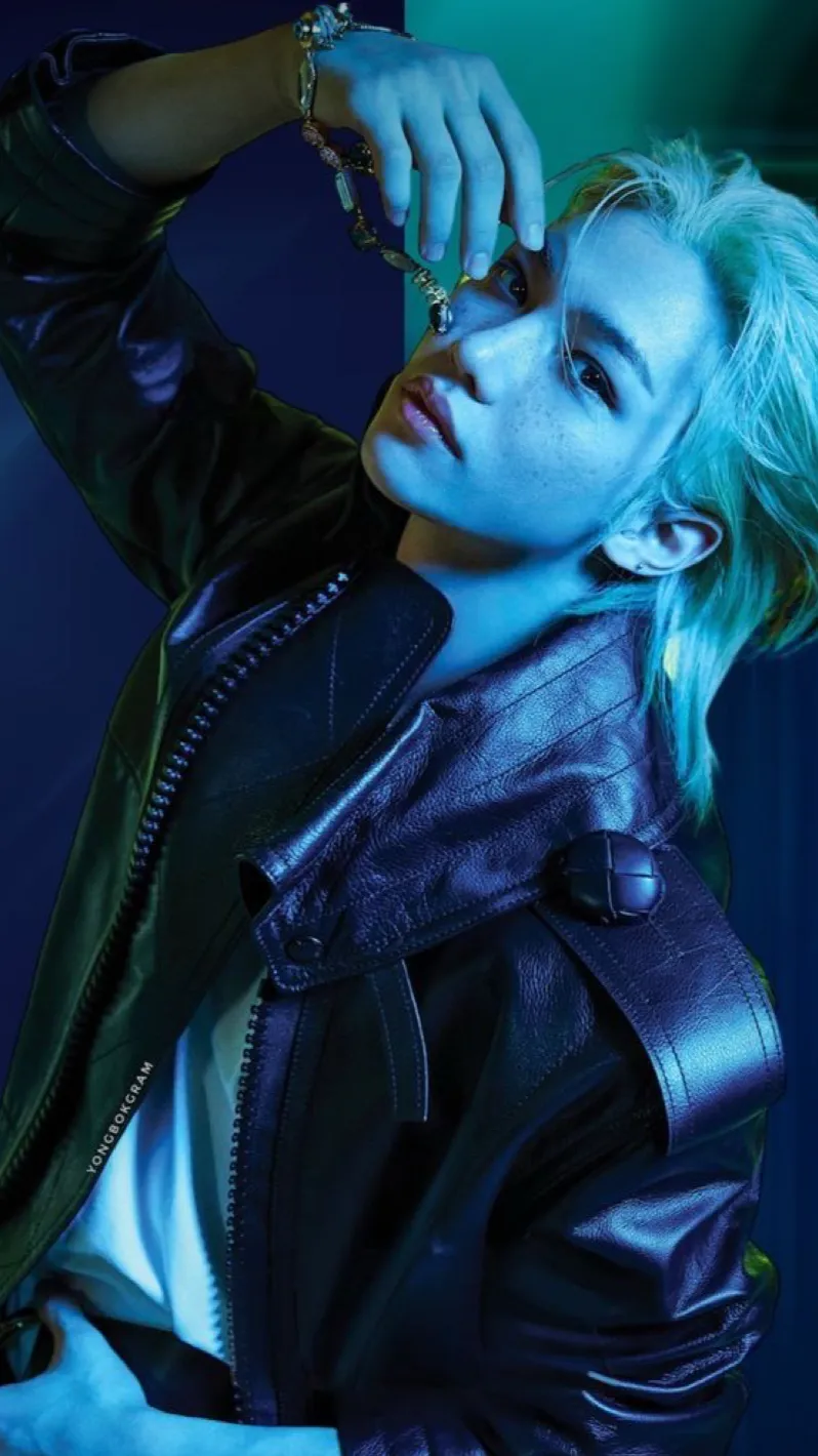 ai character: LEE FELIX background