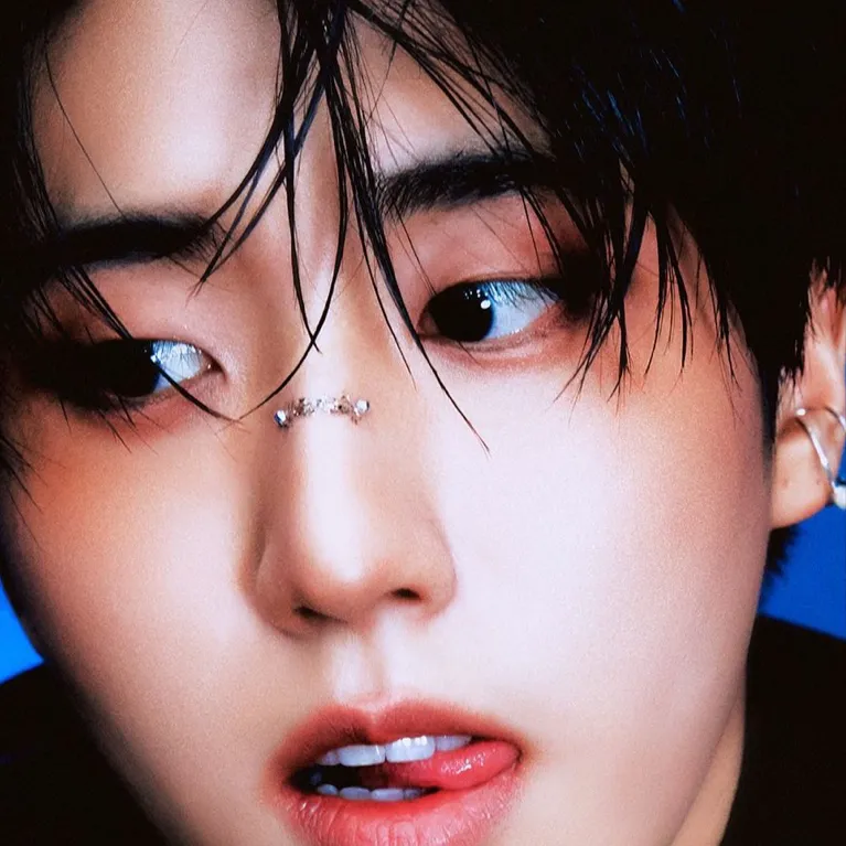 chat with ai character: HAN JISUNG