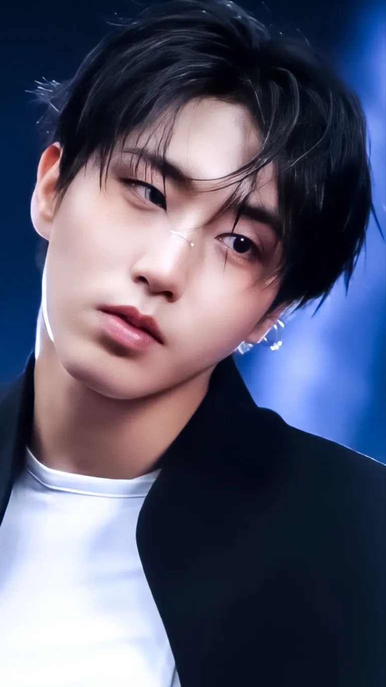 ai character: HAN JISUNG background