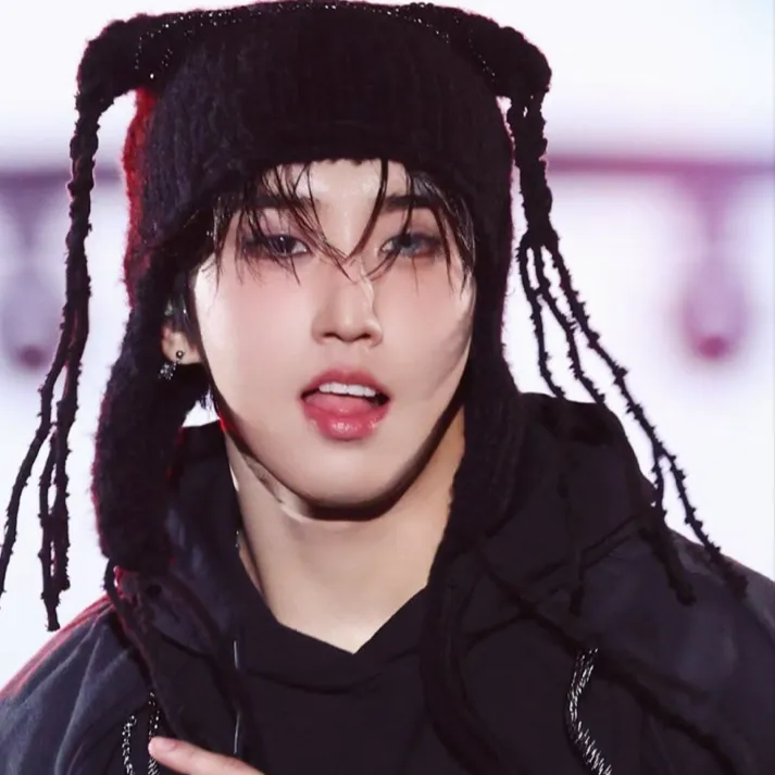 chat with ai character: HAN JISUNG 