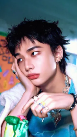 ai character: HWANG HYUNJIN background