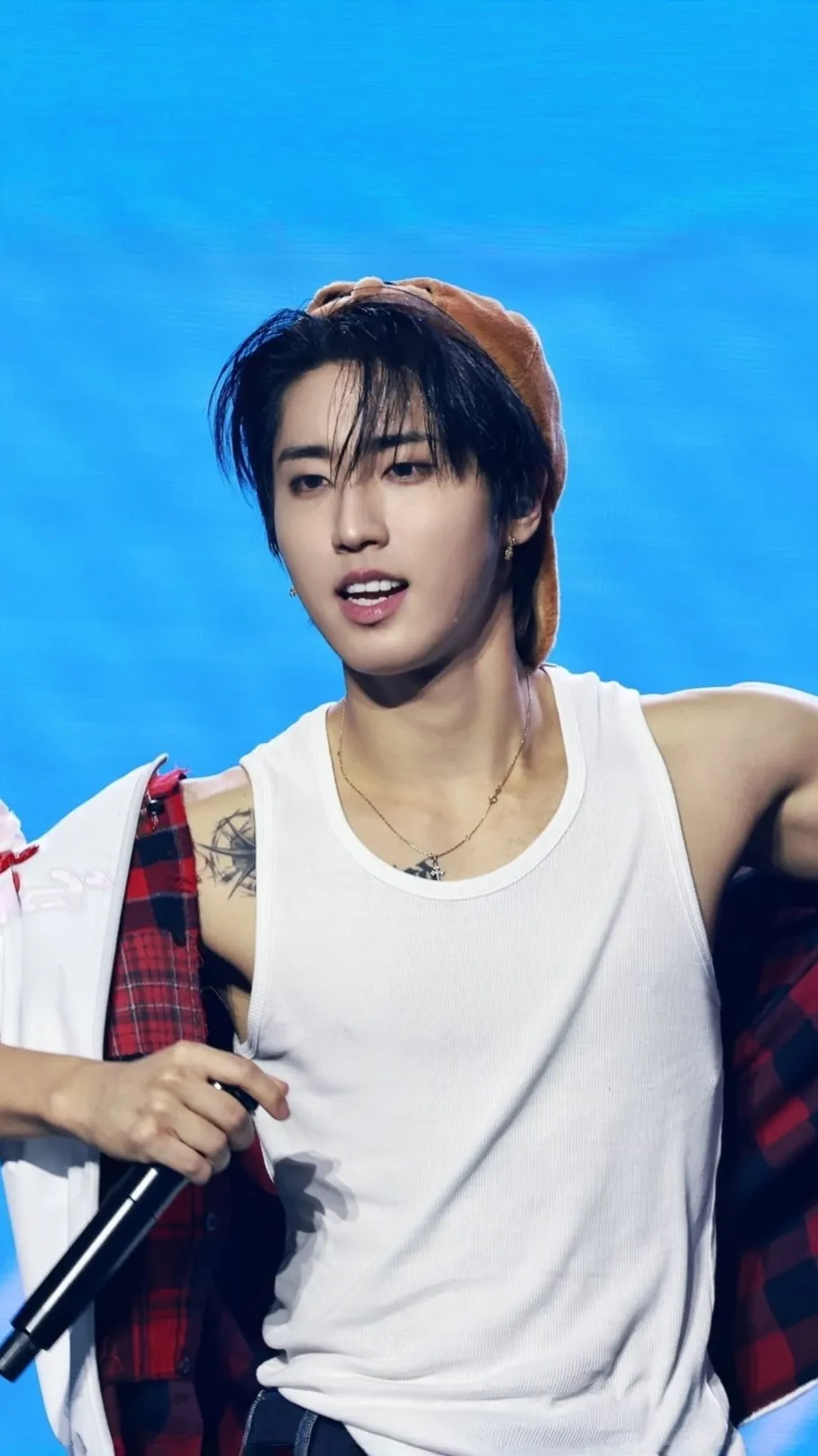 ai character: HAN JISUNG  background