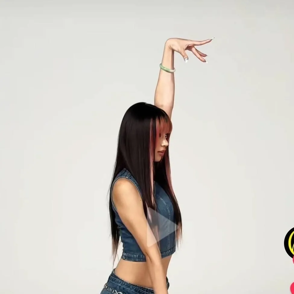 chat with ai character: megan scandiel 