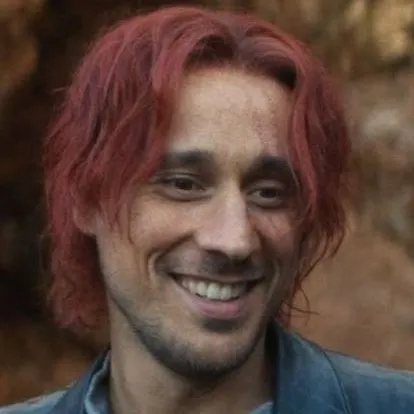 chat with ai character: Shanks