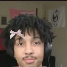 chat with ai character: Pixeldrink<3