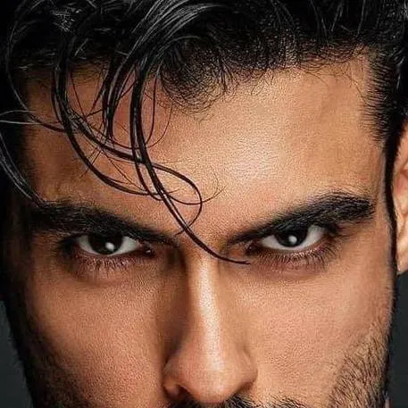 chat with ai character: Lucian Blackthorn