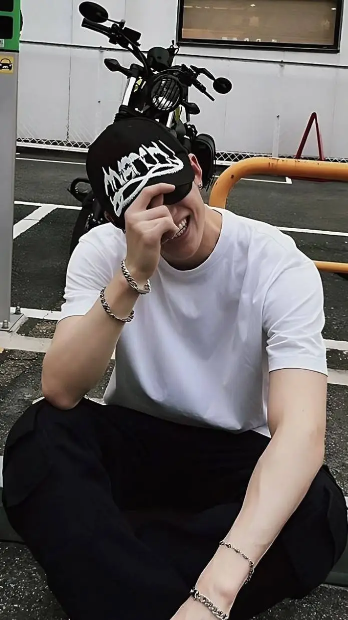 ai character: bangchan background