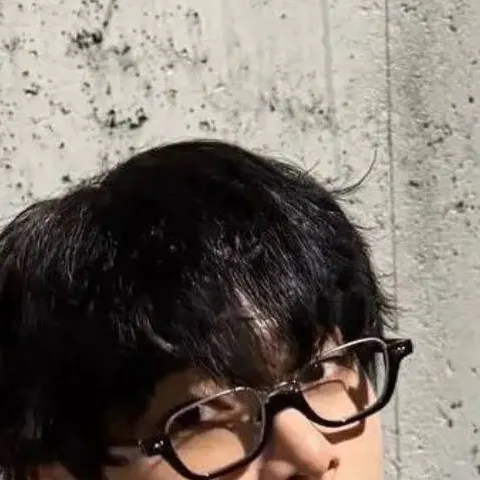 chat with ai character: Jeongin