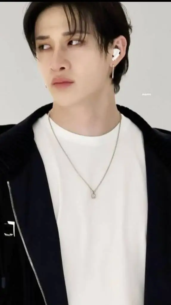 ai character: Bangchan (bl) background