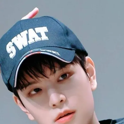 chat with ai character: Seungmin 