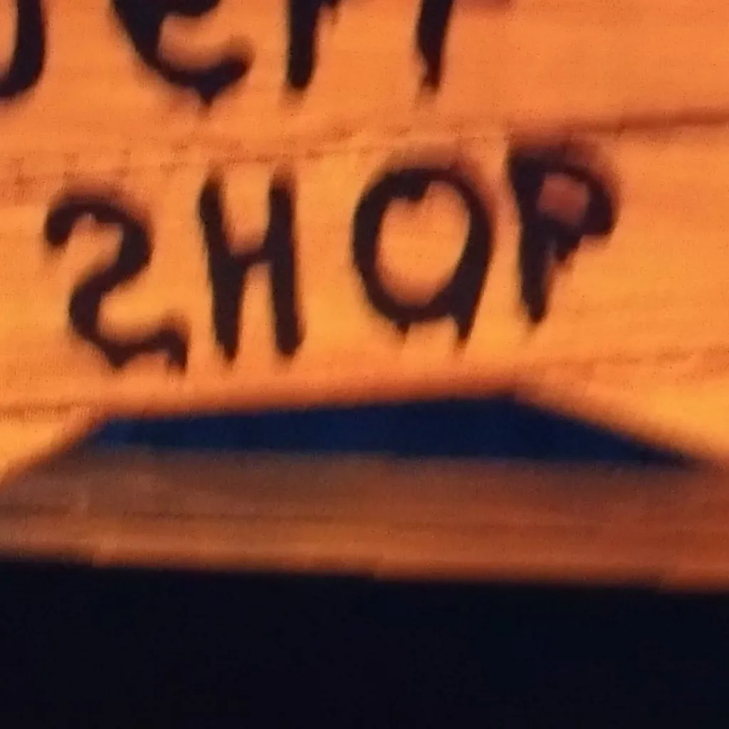 chat with ai character: Jeff Shop